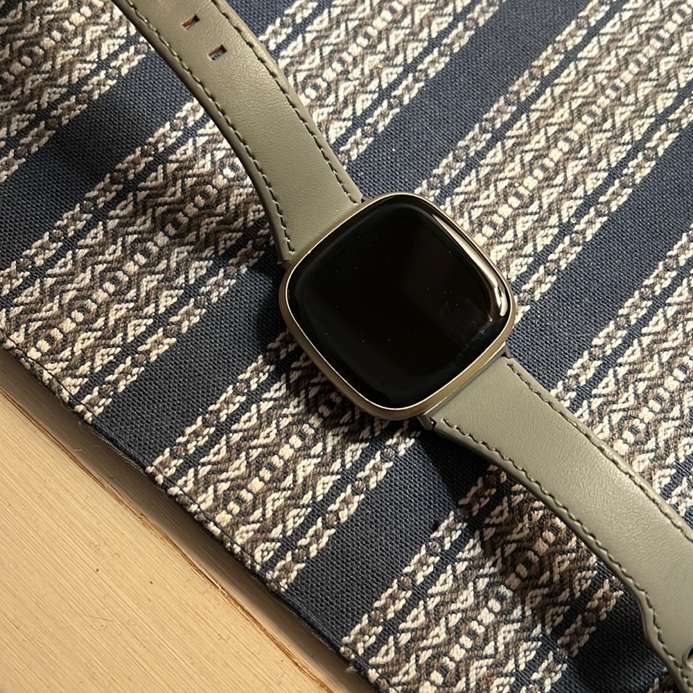 FitBit Versa 3